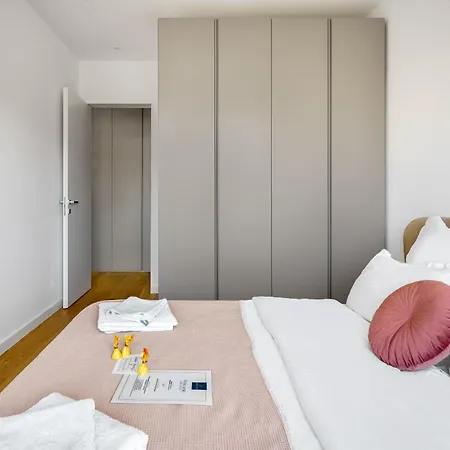 Luxury Nusco City * Bucharest