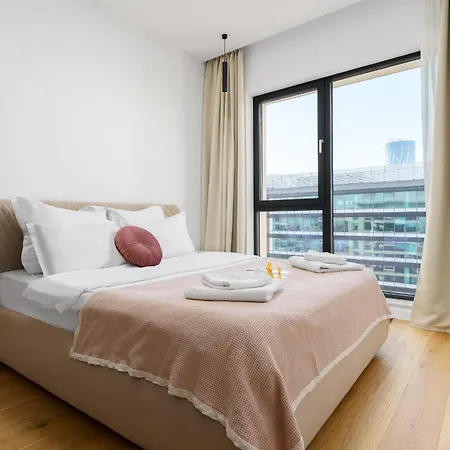 Apartment Luxury Nusco City *